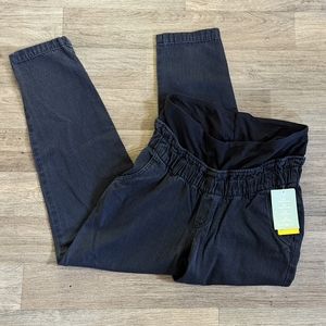 NWT H&M Maternity Ankle Black Jean Size Small